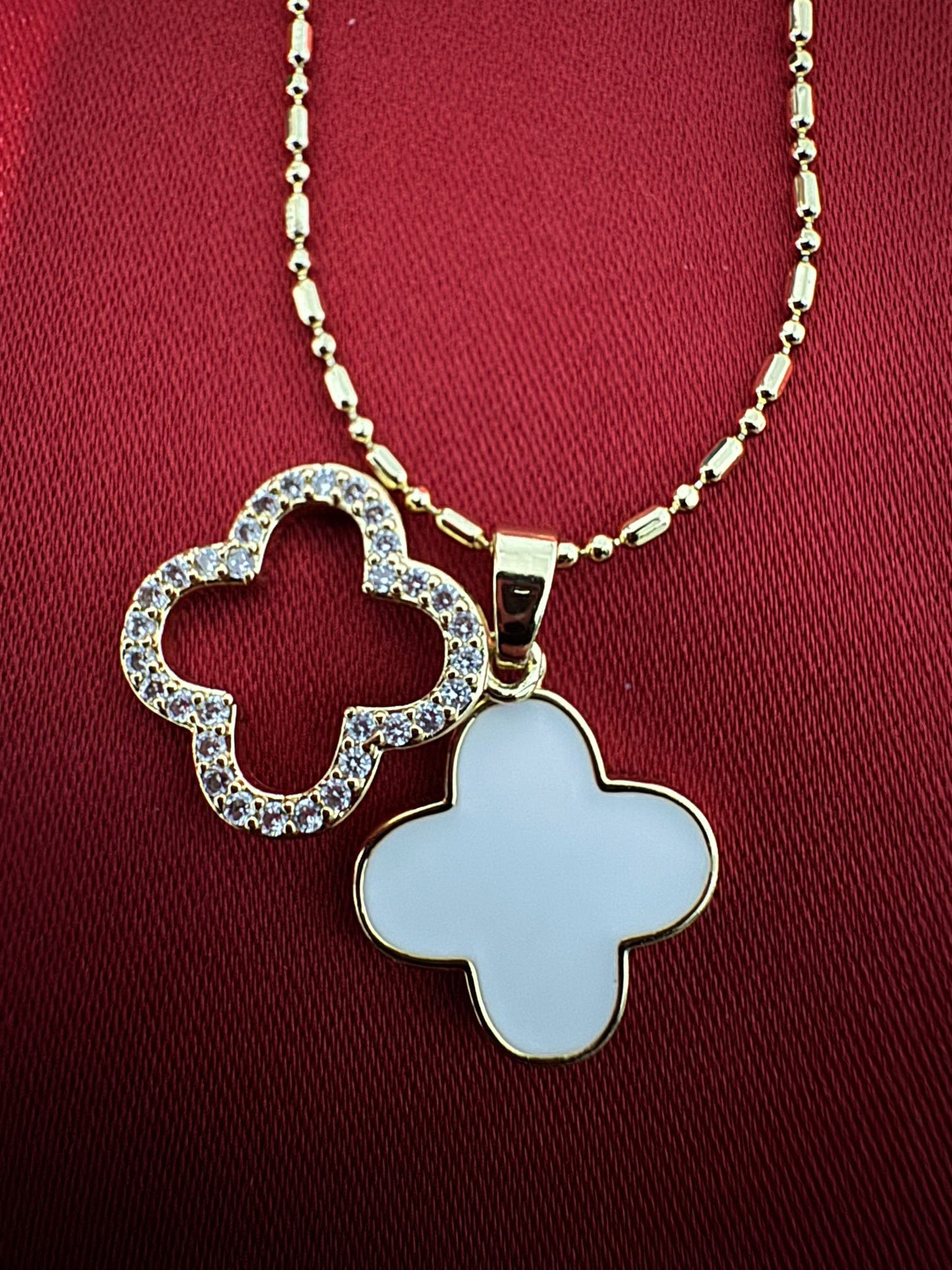 14K Altın Kaplama Yonca Kolye