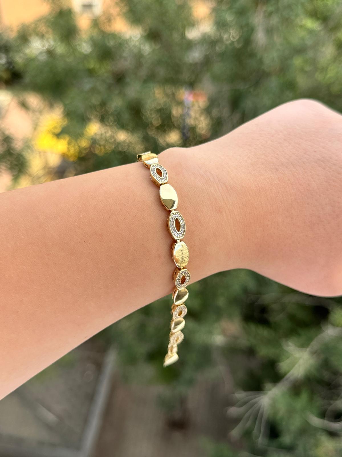 Zarif Altın Kaplama Taş Detaylı Kadın Bileklik ✨