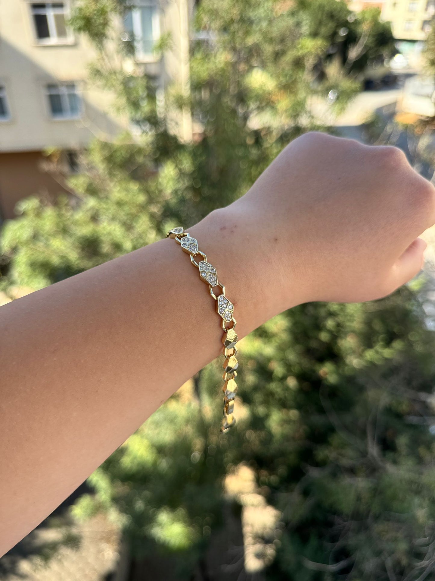 14K Altın Kaplama Zirkon Taşlı Geometrik Desenli Kadın Bileklik