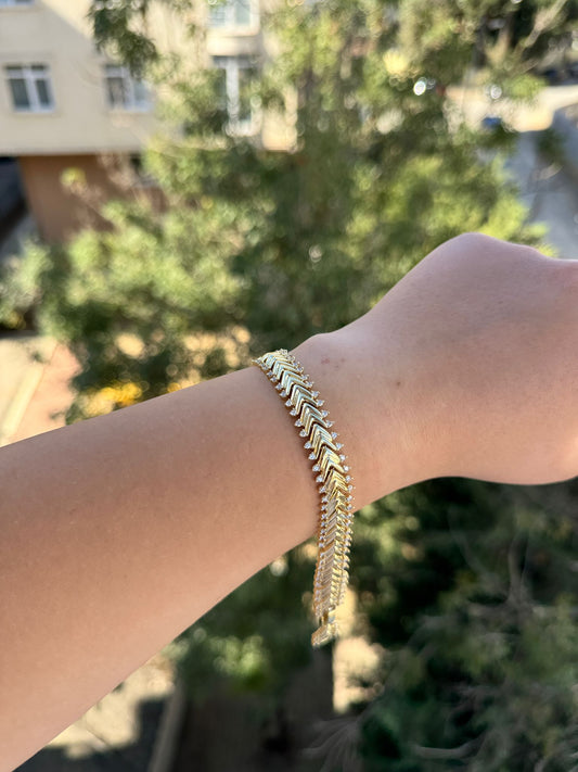 14K Altın Kaplama Zirkon Taşlı Balıksırtı Desenli Kadın Bilekli
