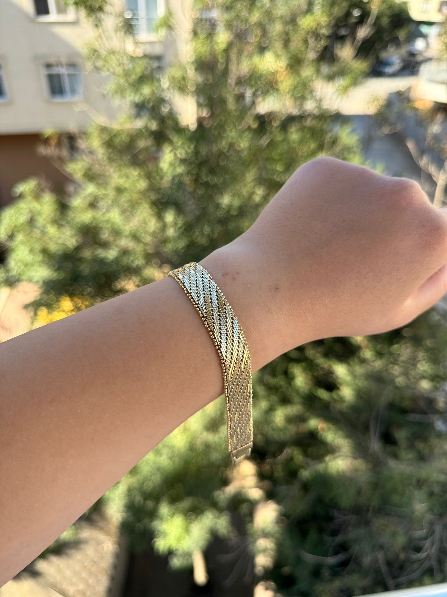 14K Altın Kaplama Hasır Desenli Geniş Kadın Bileklik Modeli