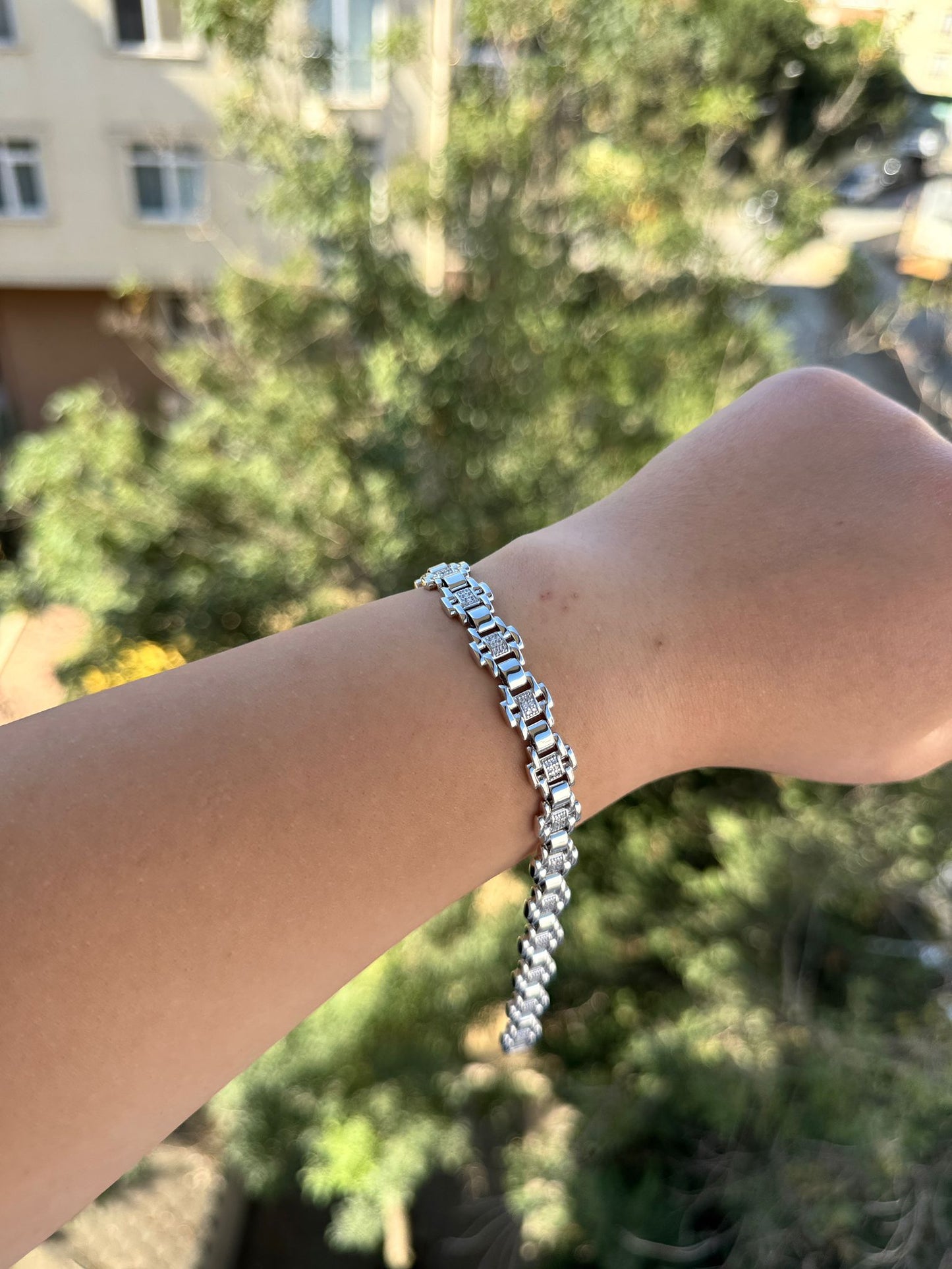 Gümüş Kaplama Zirkon Taşlı Klasik Zincir Kadın Bileklik